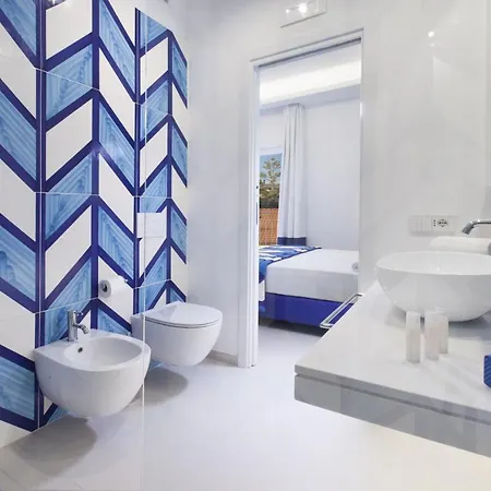 - Luis 2 11 Sorrento